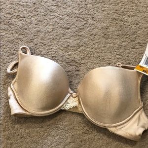 Women’s Wonderbra Push Up 34A